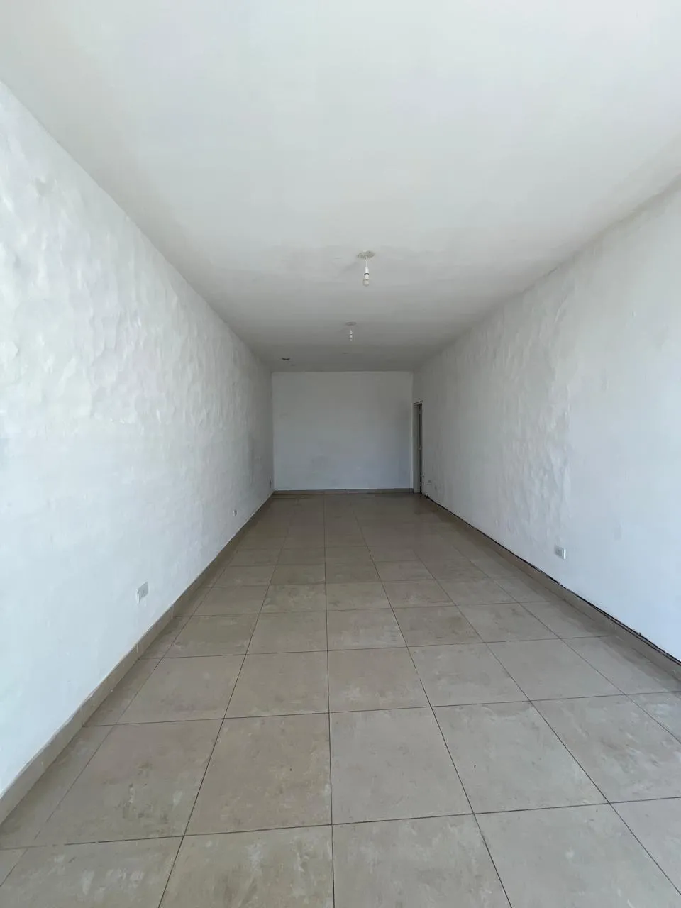 Local comercial sobre Menéndez Pidal - foto 3
