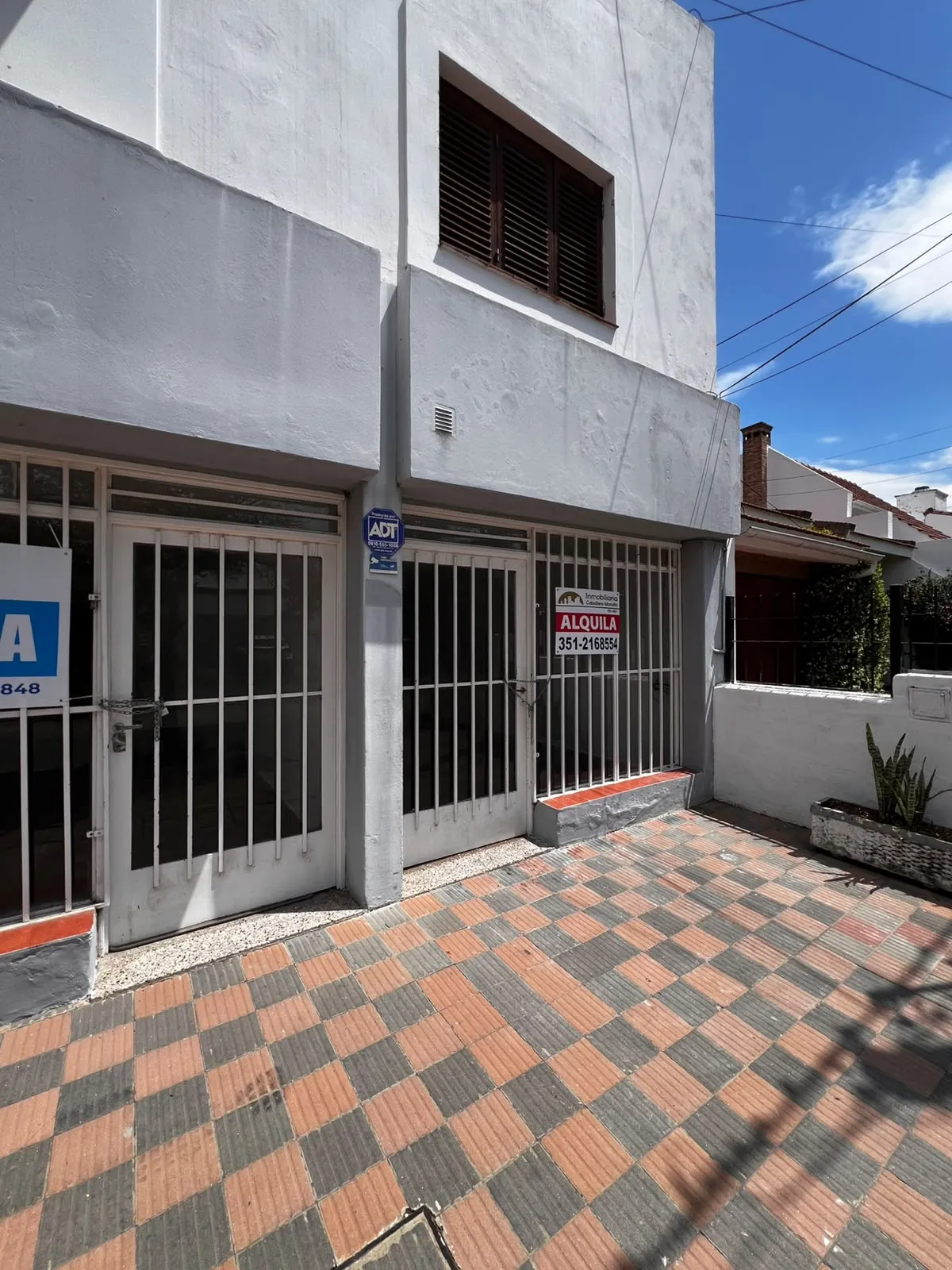 Local comercial con doble vidriera - foto 1