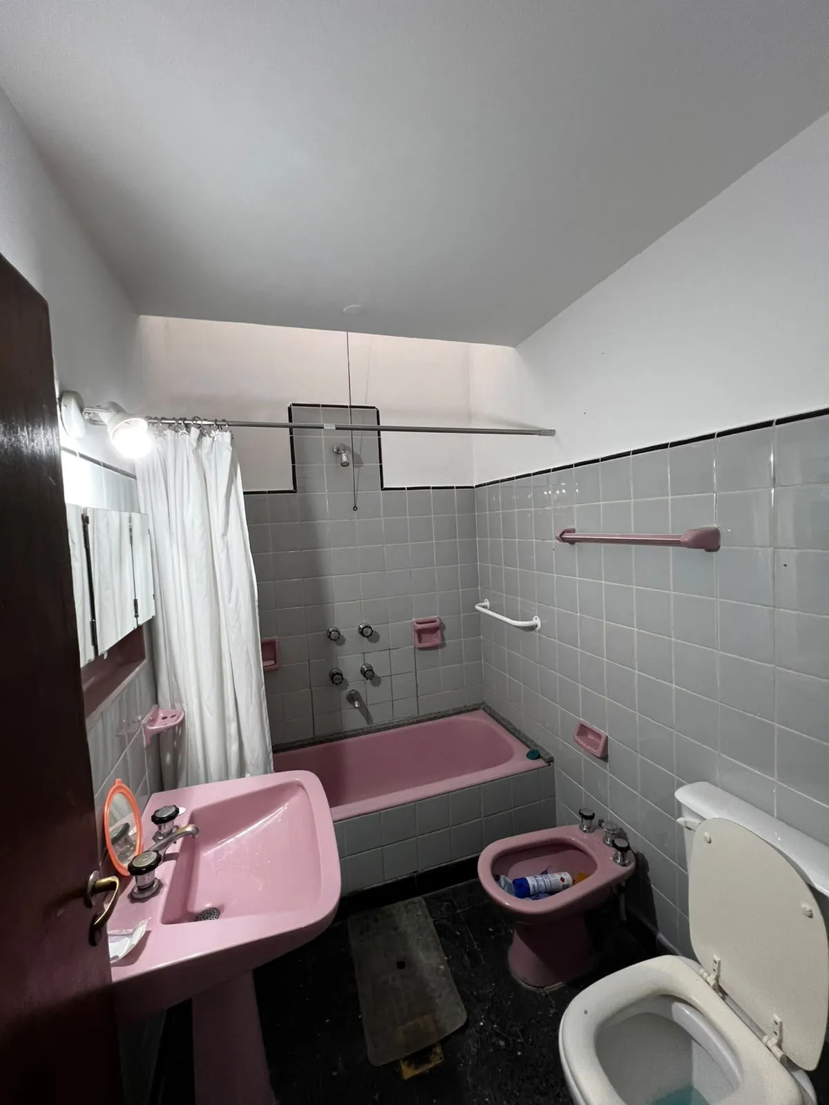 Casa 3 dormitorios con cochera y asador - foto 7