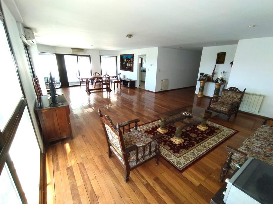 Piso entero a la venta en Nueva Cordoba con cochera – foto 2