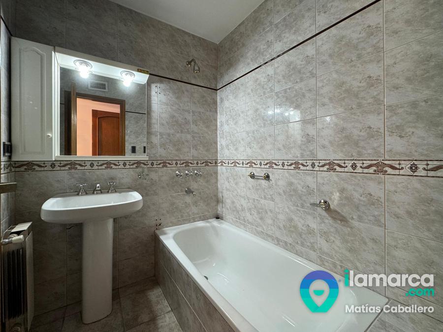 Piso entero en Nueva Córdoba de 3 dormitorios en suite mas dep de servicio 210 m2 – foto 11