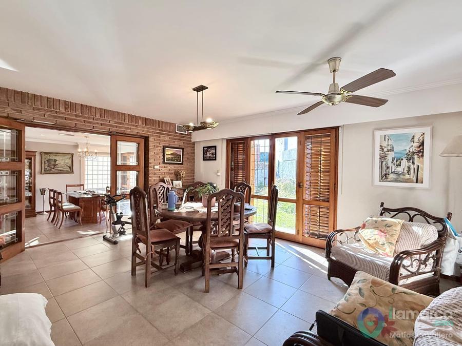 CASA EN VENTA EN URCA - DOBLE TERRENO 770 M² - 4 DORMITORIOS, PILETA Y QUINCHO – foto 7