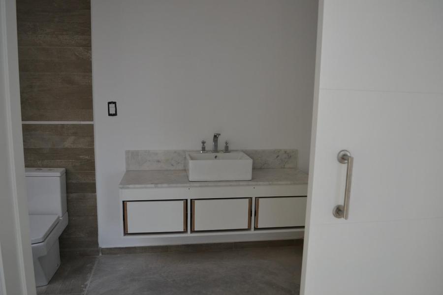 q2 Minimalista óptima orientación y vistas! – foto 31