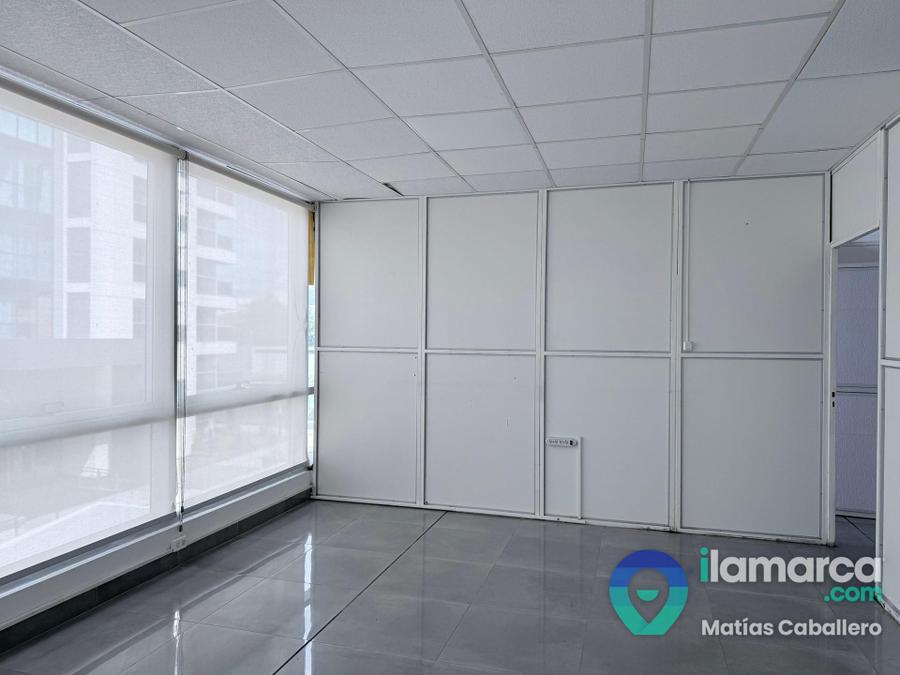Oficina de 250 m² en Av. Colón, Alto Alberdi: dos naves y 4 baños – foto 2