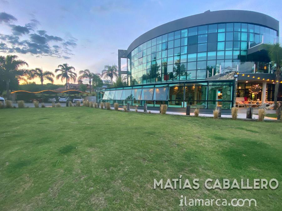 Casa a la venta en Lomas de la Carolina pensada como un hotel para la familia y amigos – foto 1