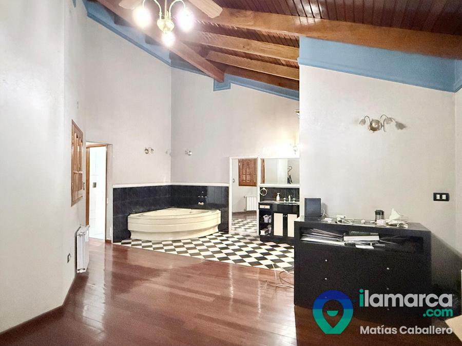 Casa de Categoria a 10 minutos de la Ciudad Universitaria con Quincho y Pileta – foto 13