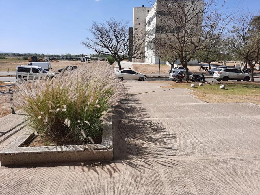 Oficina de 456m2 en Parque Empresarial Córdoba – foto 5