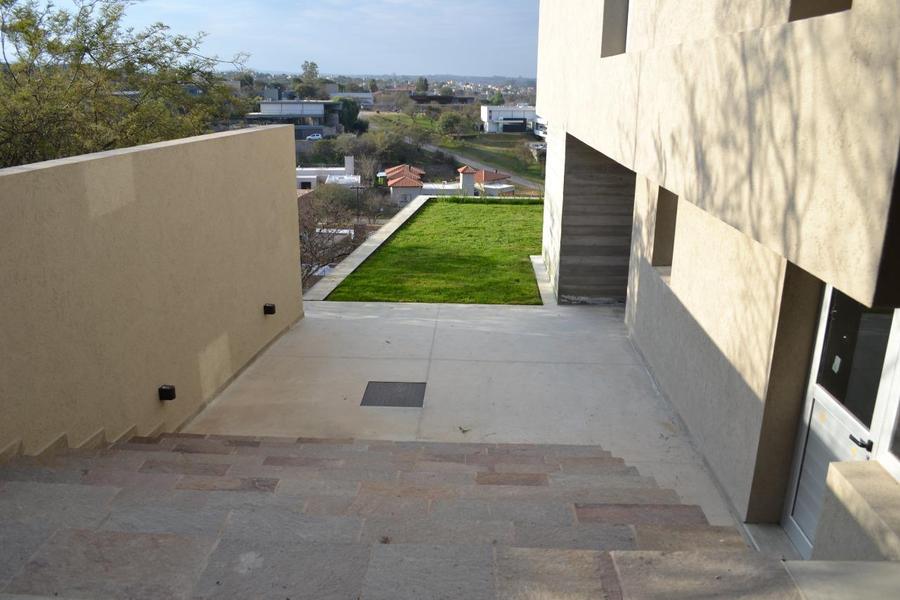 q2 Minimalista óptima orientación y vistas! – foto 30