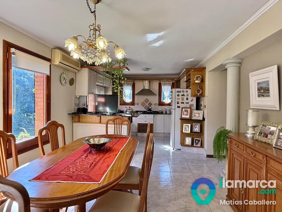 Casa familiar en Lomas de La Carolina: 3 dorm., pileta y quincho completo – foto 11