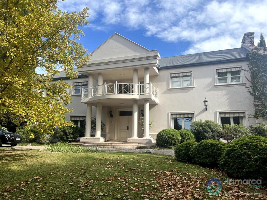 Casa de categoría en Las Delicias,  4 dormitorios, piscina climatizada y quincho, U$S 850.000 – foto 3