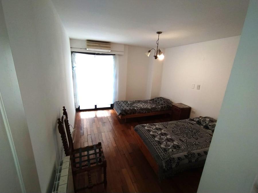 Piso entero a la venta en Nueva Cordoba con cochera – foto 11