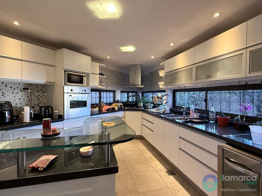 CASA EN VENTA EN URCA - DOBLE TERRENO 770 M² - 4 DORMITORIOS, PILETA Y QUINCHO – foto 8
