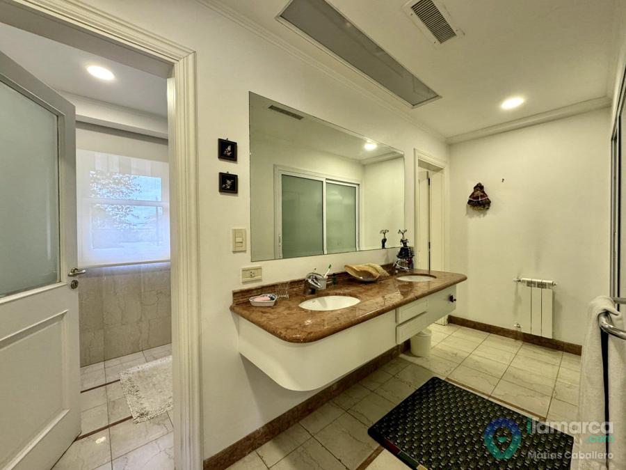 Casa de categoría en Las Delicias,  4 dormitorios, piscina climatizada y quincho, U$S 850.000 – foto 15