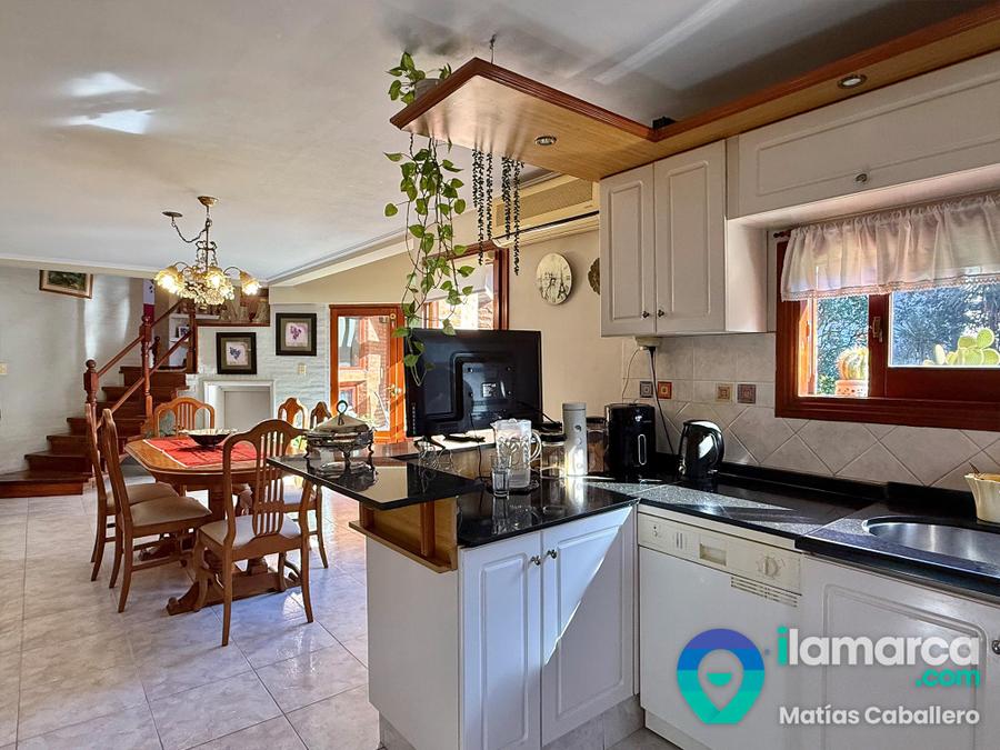 Casa familiar en Lomas de La Carolina: 3 dorm., pileta y quincho completo – foto 13