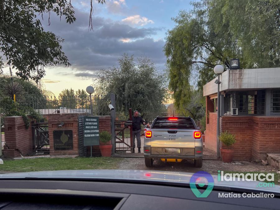 Sobre la costa en Carlos Paz, con seguridad 24 hs y rampa para embarcaciones – foto 4