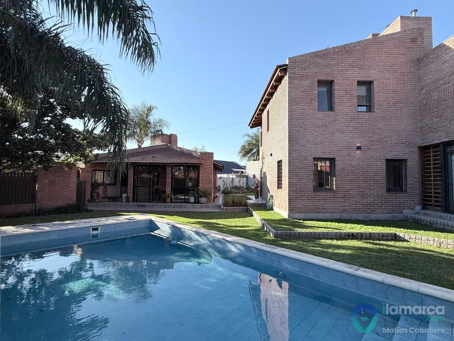 CASA EN VENTA EN URCA - DOBLE TERRENO 770 M² - 4 DORMITORIOS, PILETA Y QUINCHO – foto 1