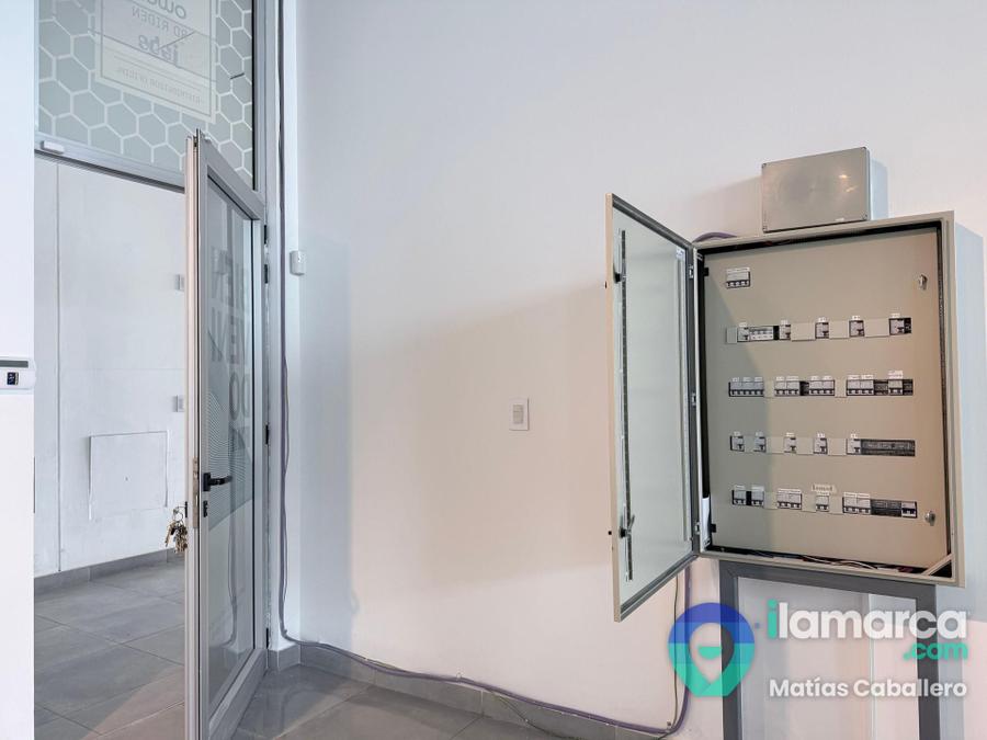 Oficina de 250 m² en Av. Colón, Alto Alberdi: dos naves y 4 baños – foto 17