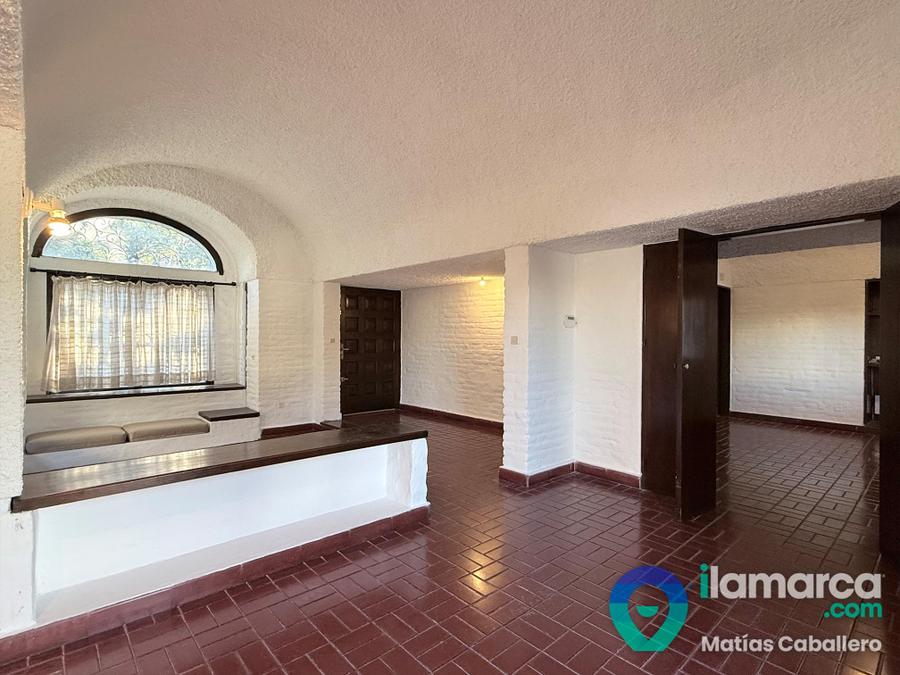 Casa en Venta y Alquiler en Urca, Amplio Terreno, Pileta y Excelente Entorno Residencial – foto 4