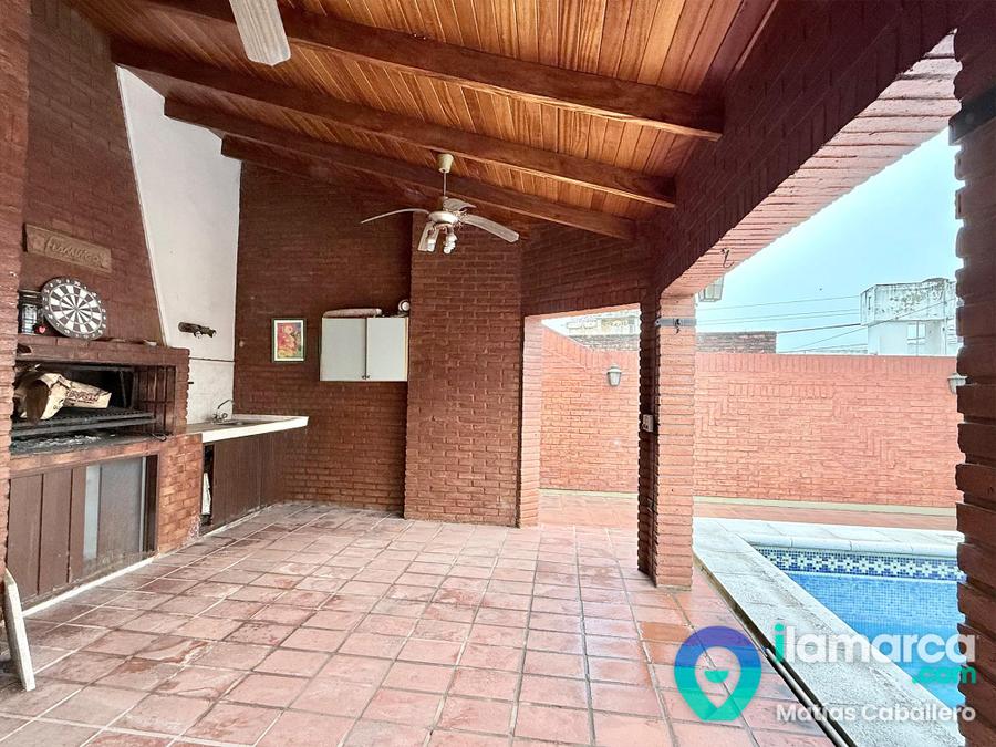 Casa de Categoria a 10 minutos de la Ciudad Universitaria con Quincho y Pileta – foto 21