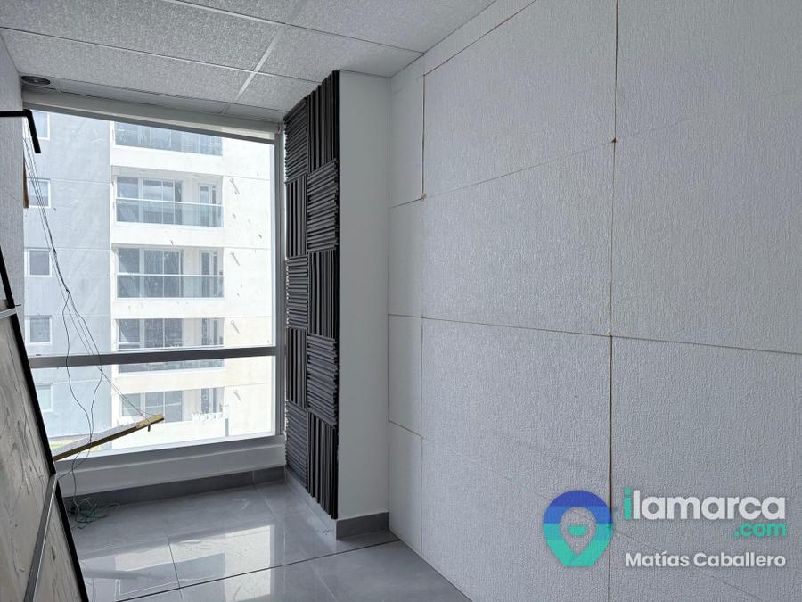 Oficina de 250 m² en Av. Colón, Alto Alberdi: dos naves y 4 baños – foto 4