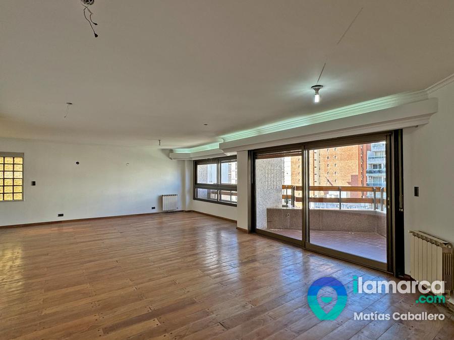 Piso entero en Nueva Córdoba de 3 dormitorios en suite mas dep de servicio 210 m2 – foto 3