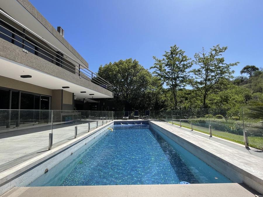 Casa a la venta en Costa Verde con seguridad 24 hs en la mejor ubicación de zona norte – foto 1