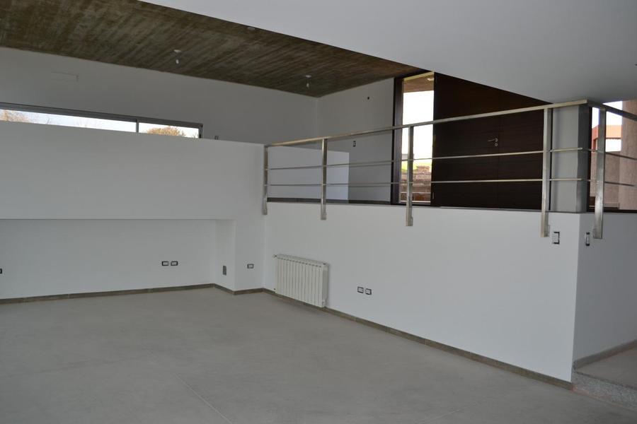 q2 Minimalista óptima orientación y vistas! – foto 26