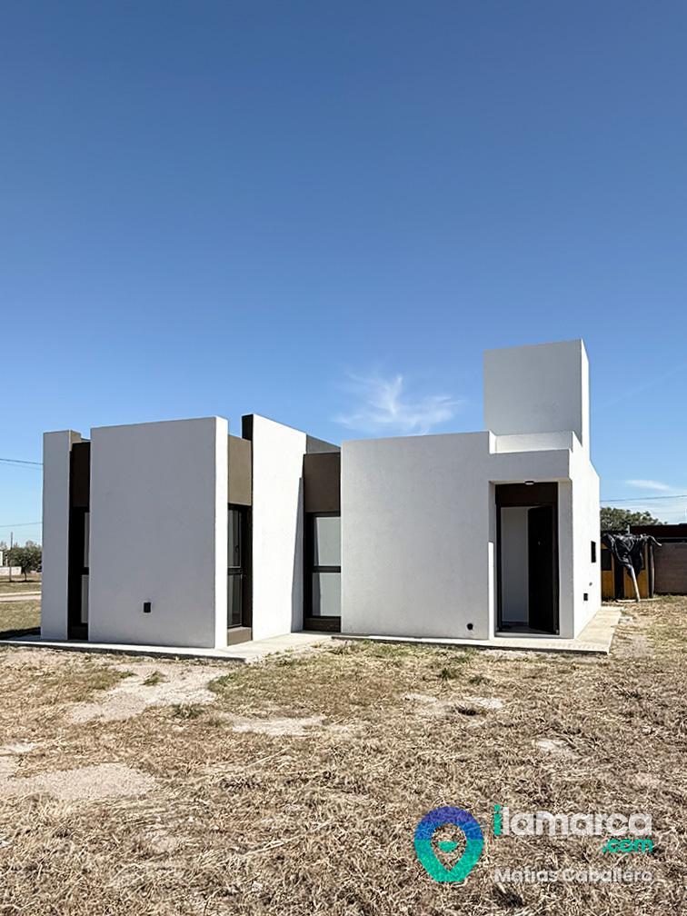 Casa a estrenar en Altos de la Colina, Colonia Tirolesa - 2 dorm. planta baja – foto 2