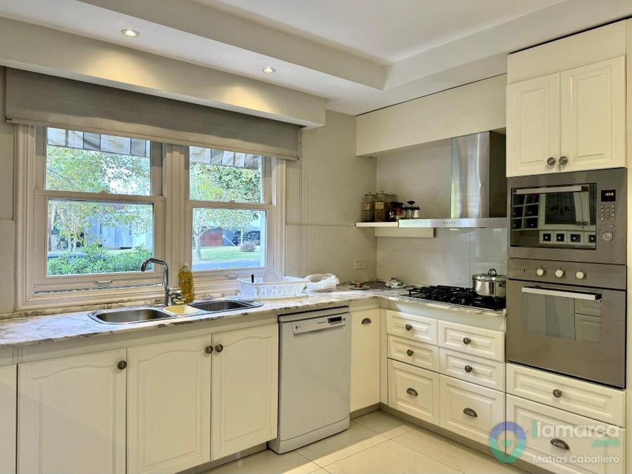 Casa de categoría en Las Delicias,  4 dormitorios, piscina climatizada y quincho, U$S 850.000 – foto 29