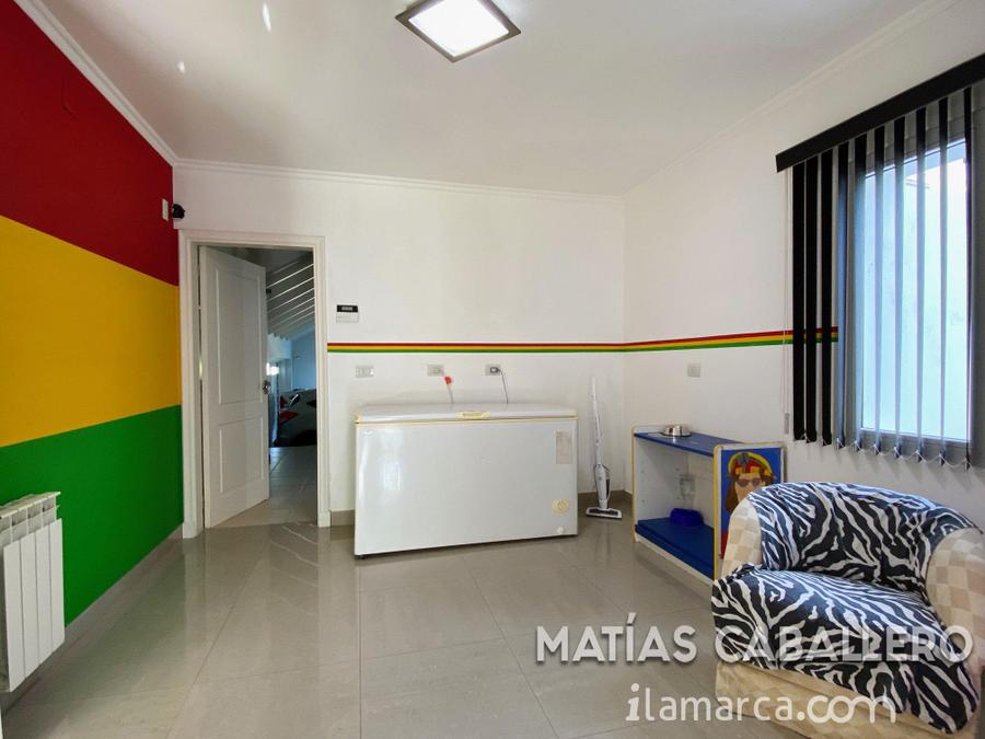 Lomas de la Carolina  4 dormitorios quincho separado al fondo – foto 6