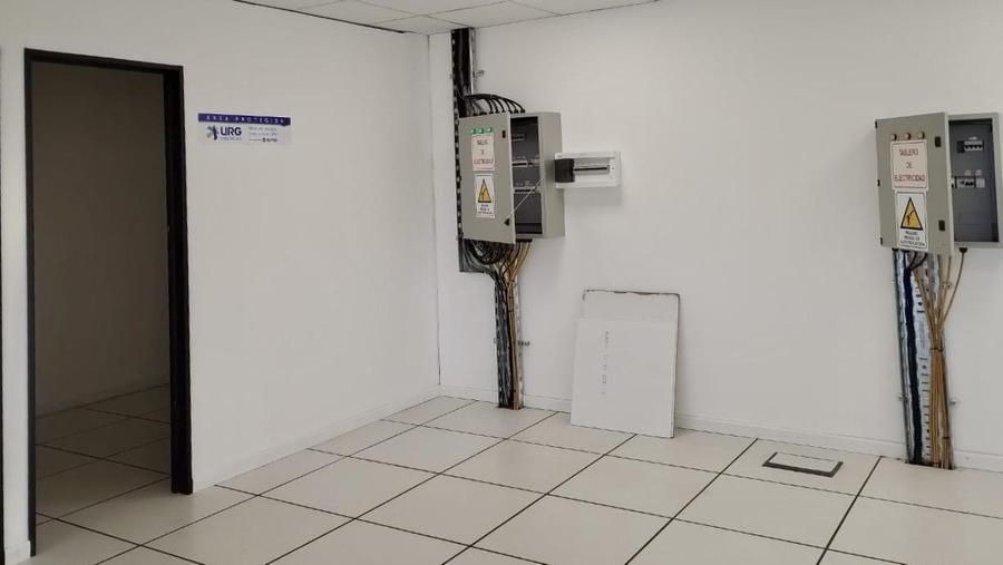 Oficina de 456m2 en Parque Empresarial Córdoba – foto 33