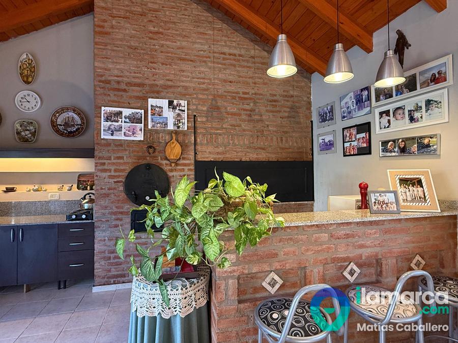 Casa familiar en Lomas de La Carolina: 3 dorm., pileta y quincho completo – foto 34