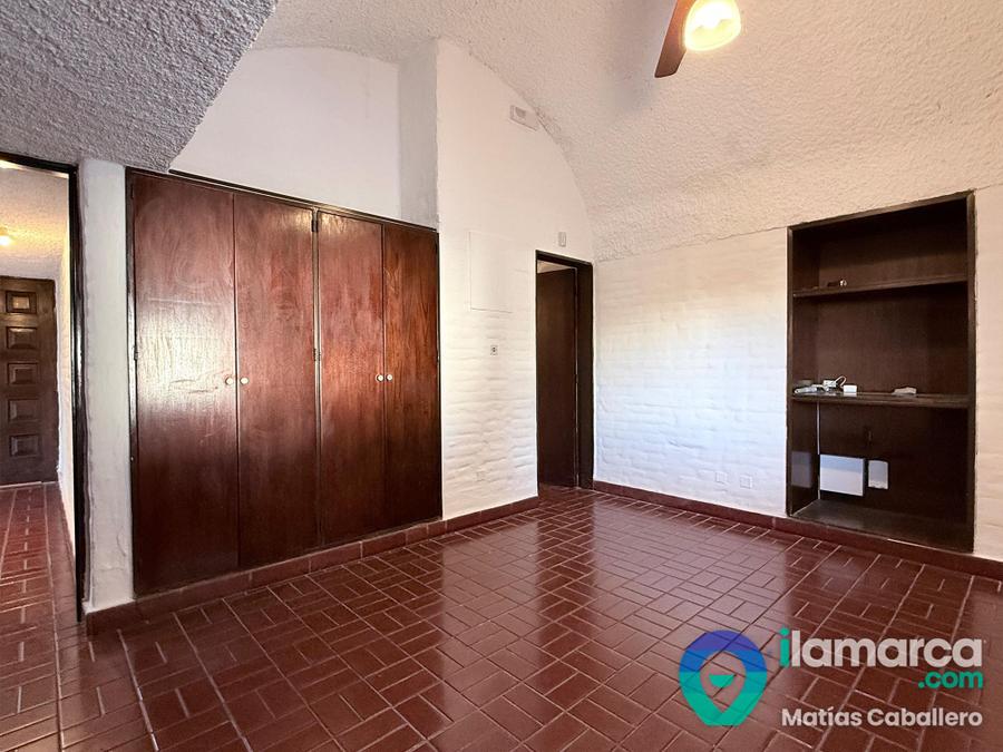 Casa en Venta y Alquiler en Urca, Amplio Terreno, Pileta y Excelente Entorno Residencial – foto 6