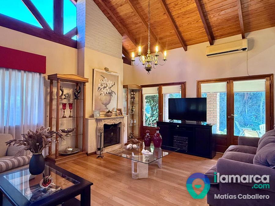 Casa familiar en Lomas de La Carolina: 3 dorm., pileta y quincho completo – foto 2