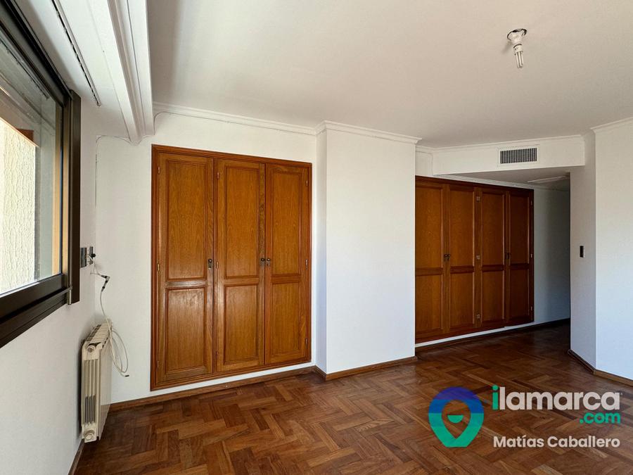 Piso entero en Nueva Córdoba de 3 dormitorios en suite mas dep de servicio 210 m2 – foto 9
