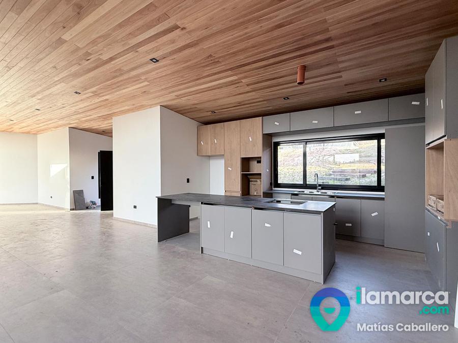 Casa a estrenar en Estancia Q2 — quincho independiente – foto 2