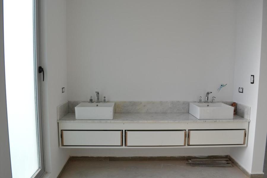 q2 Minimalista óptima orientación y vistas! – foto 38