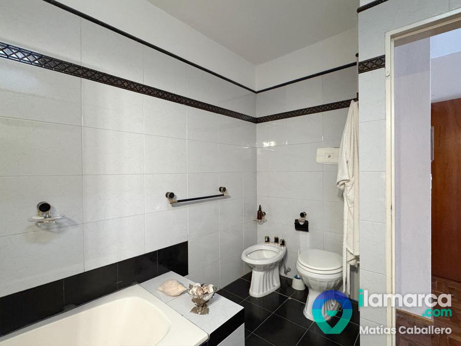 Casa en venta en Urca: 5 dormitorios, pileta y cochera doble – foto 15