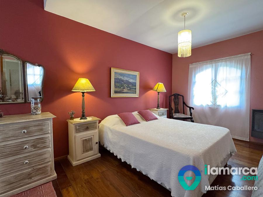 Casa en venta en Urca: 5 dormitorios, pileta y cochera doble – foto 10