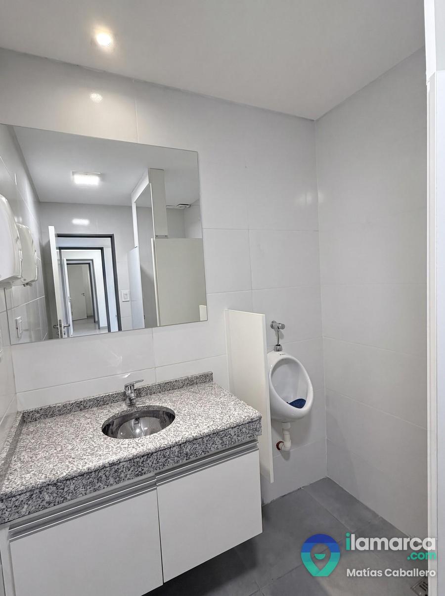 Oficina de 250 m² en Av. Colón, Alto Alberdi: dos naves y 4 baños – foto 10