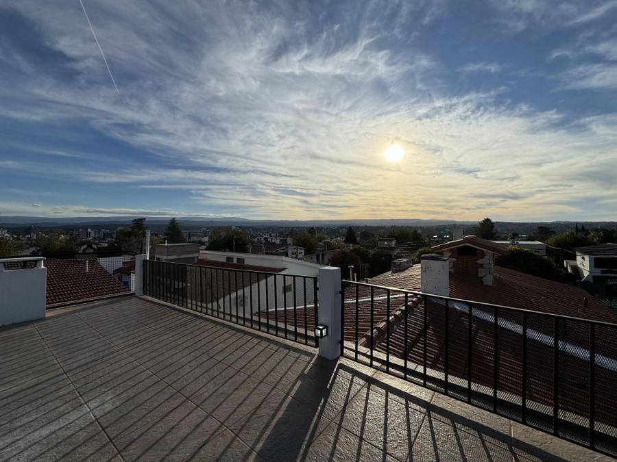 Casona Carlos Paz con vistas cerca del centro y del lago – foto 20