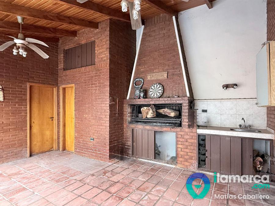 Casa de Categoria a 10 minutos de la Ciudad Universitaria con Quincho y Pileta – foto 19