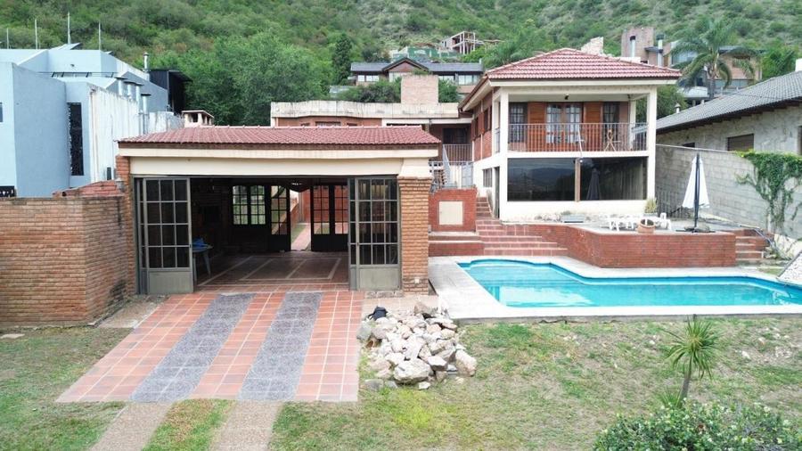 Propiedad Multifamiliar 294m² c/Pileta - Villa Carlos Paz – foto 2