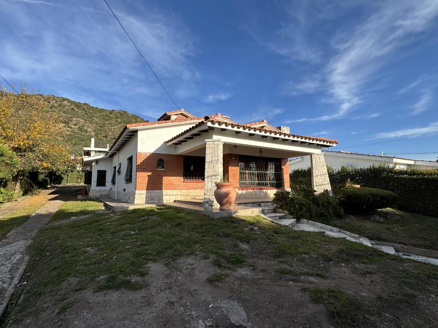 Casona Carlos Paz con vistas cerca del centro y del lago – foto 1