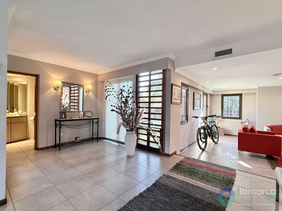 CASA EN VENTA EN URCA - DOBLE TERRENO 770 M² - 4 DORMITORIOS, PILETA Y QUINCHO – foto 6
