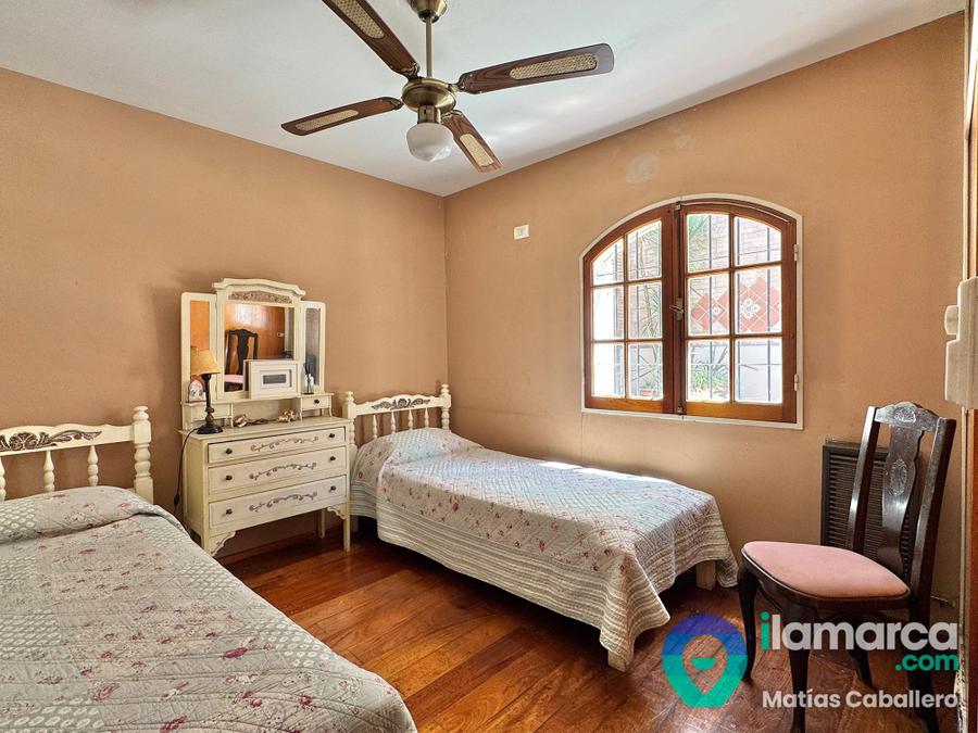 Casa en venta en Urca: 5 dormitorios, pileta y cochera doble – foto 19