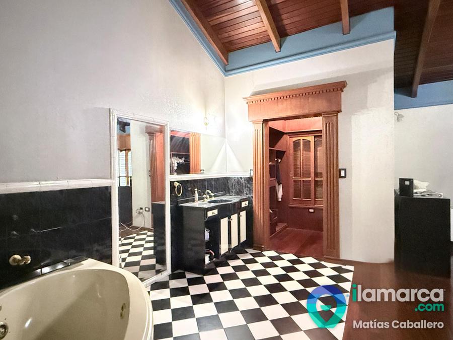 Casa de Categoria a 10 minutos de la Ciudad Universitaria con Quincho y Pileta – foto 14